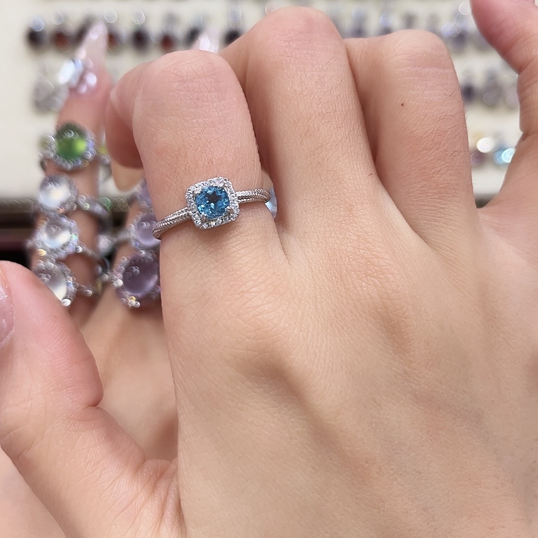 嚣***^托帕石戒指银S925镶嵌