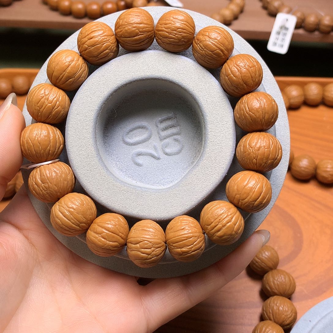 吊坠猴头核桃_*巷16同尺聚宝盆