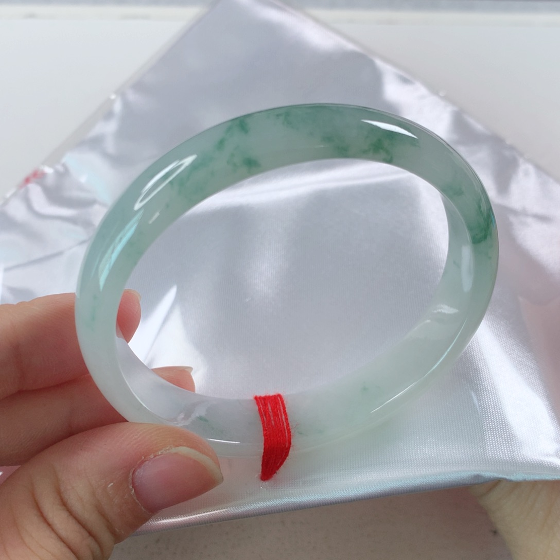 未镶嵌手镯（贵妃镯）翡翠206