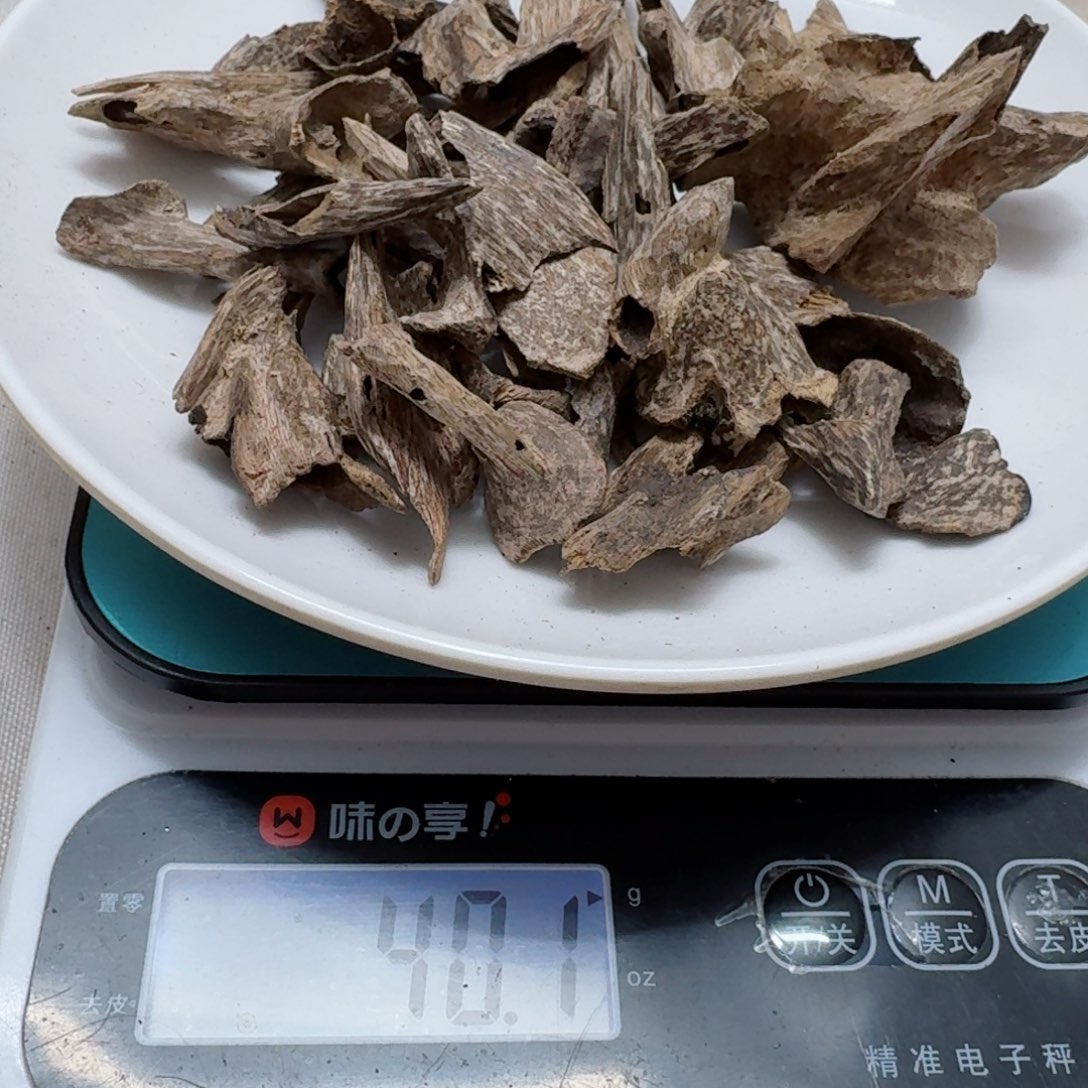 香榧木海南天然鸡骨香40克