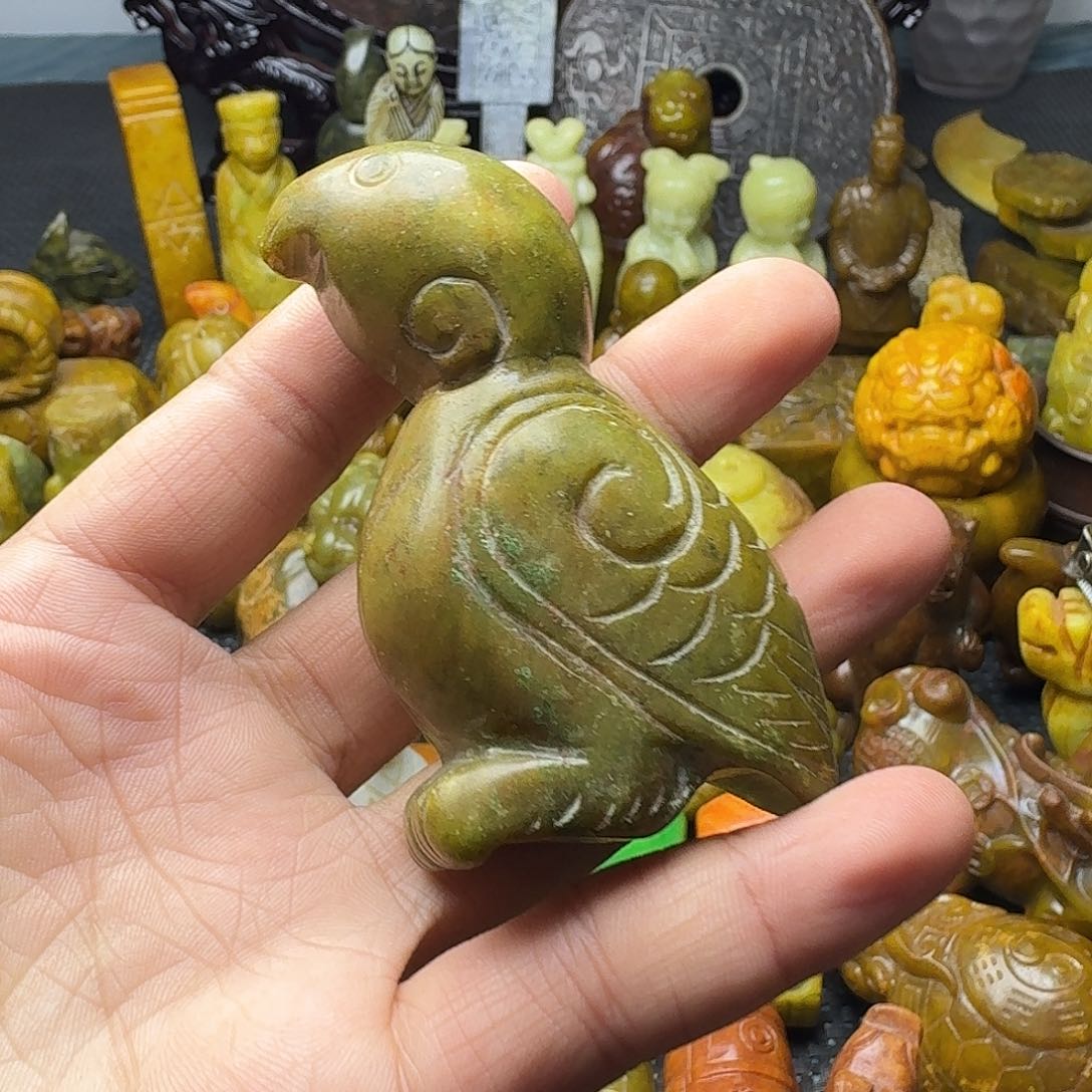 白玉菩提吊坠。。。