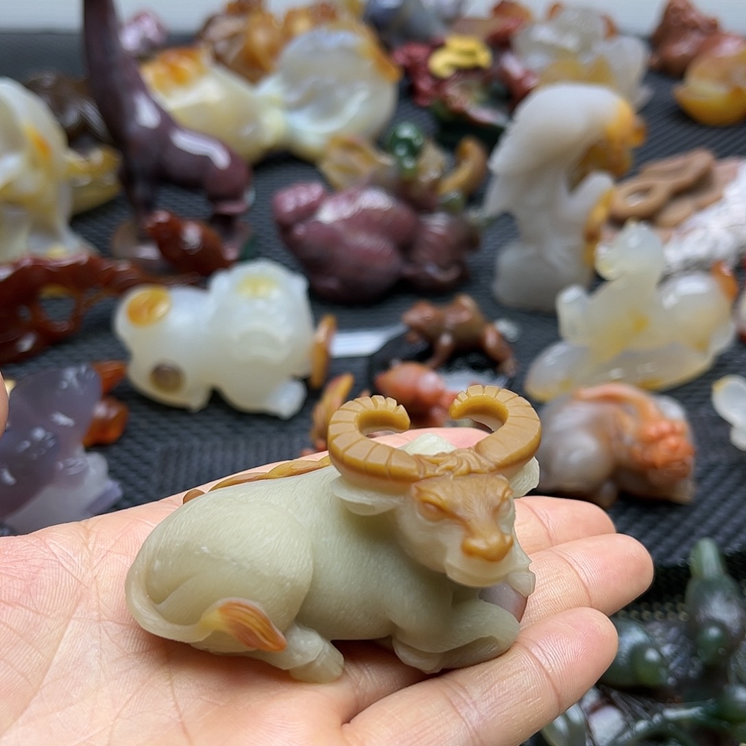 石英质玉摆件未镶嵌风*