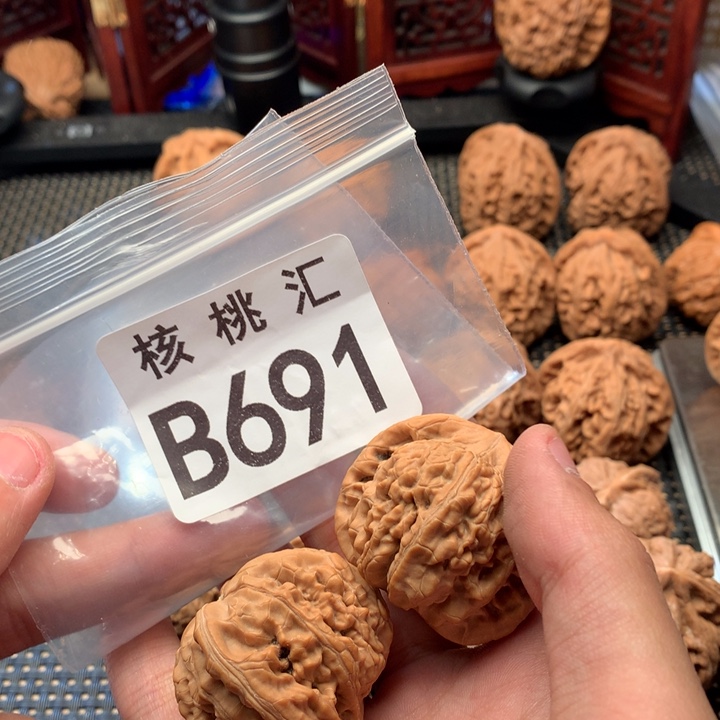 吊坠文玩核桃望月