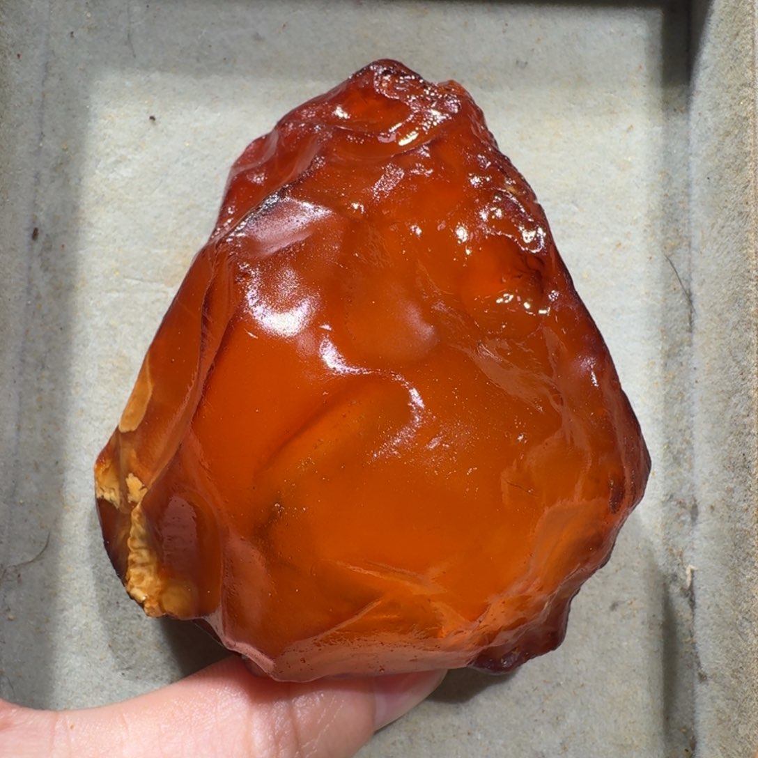 未镶嵌定制琥珀定制