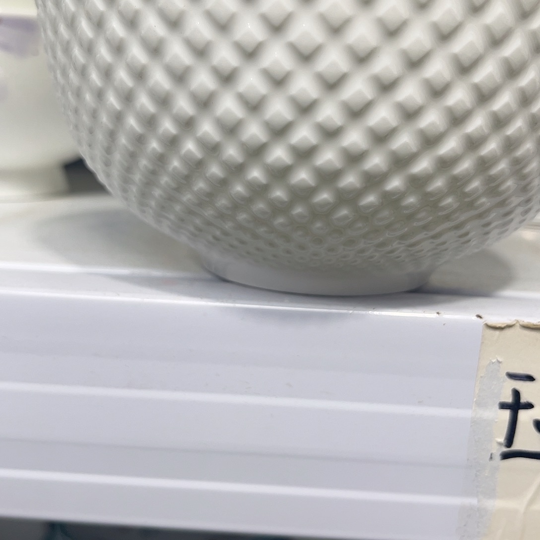 瓷片浮雕六寸面碗四个