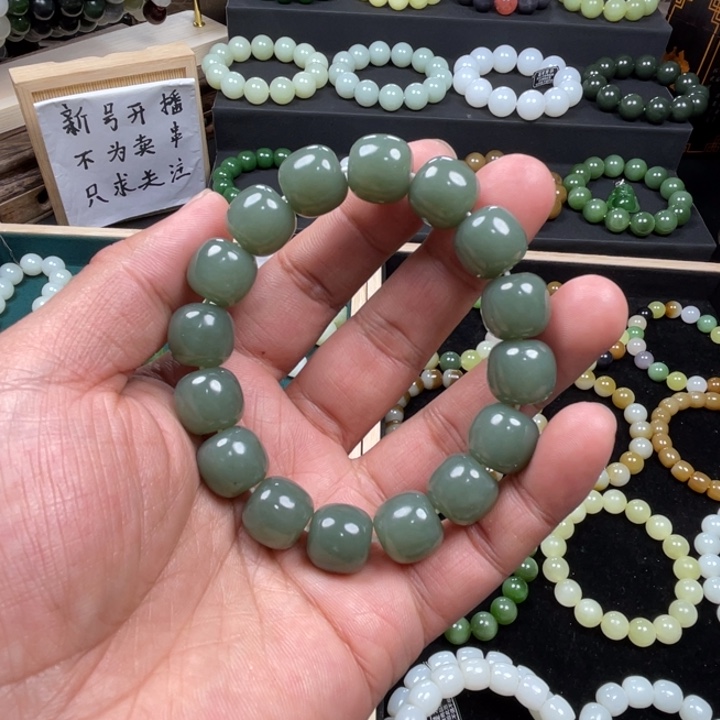 和田玉手串未镶嵌