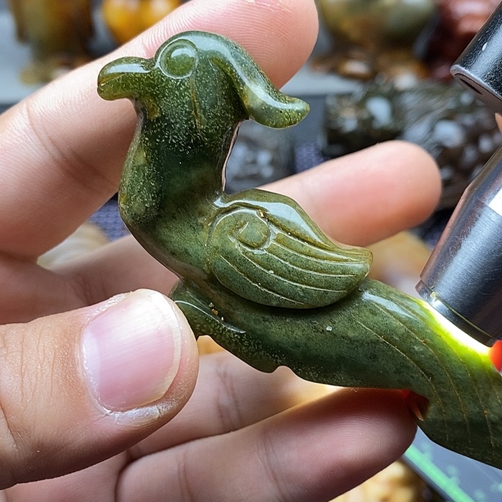 未镶嵌蛇纹石玉颈饰