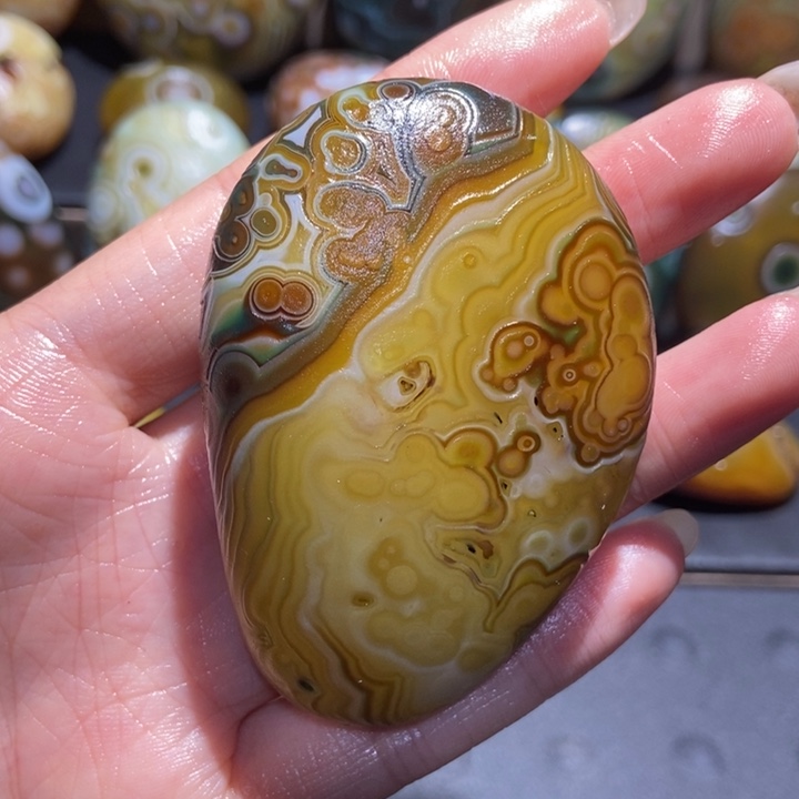 【闪购商品】未镶嵌玛瑙/玉髓珠宝奇石u