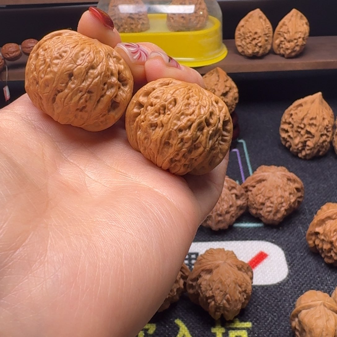 文玩核桃吊坠35铁锤妹妹