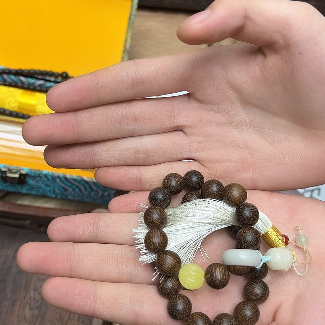 大叶紫檀（黑酸枝木类）