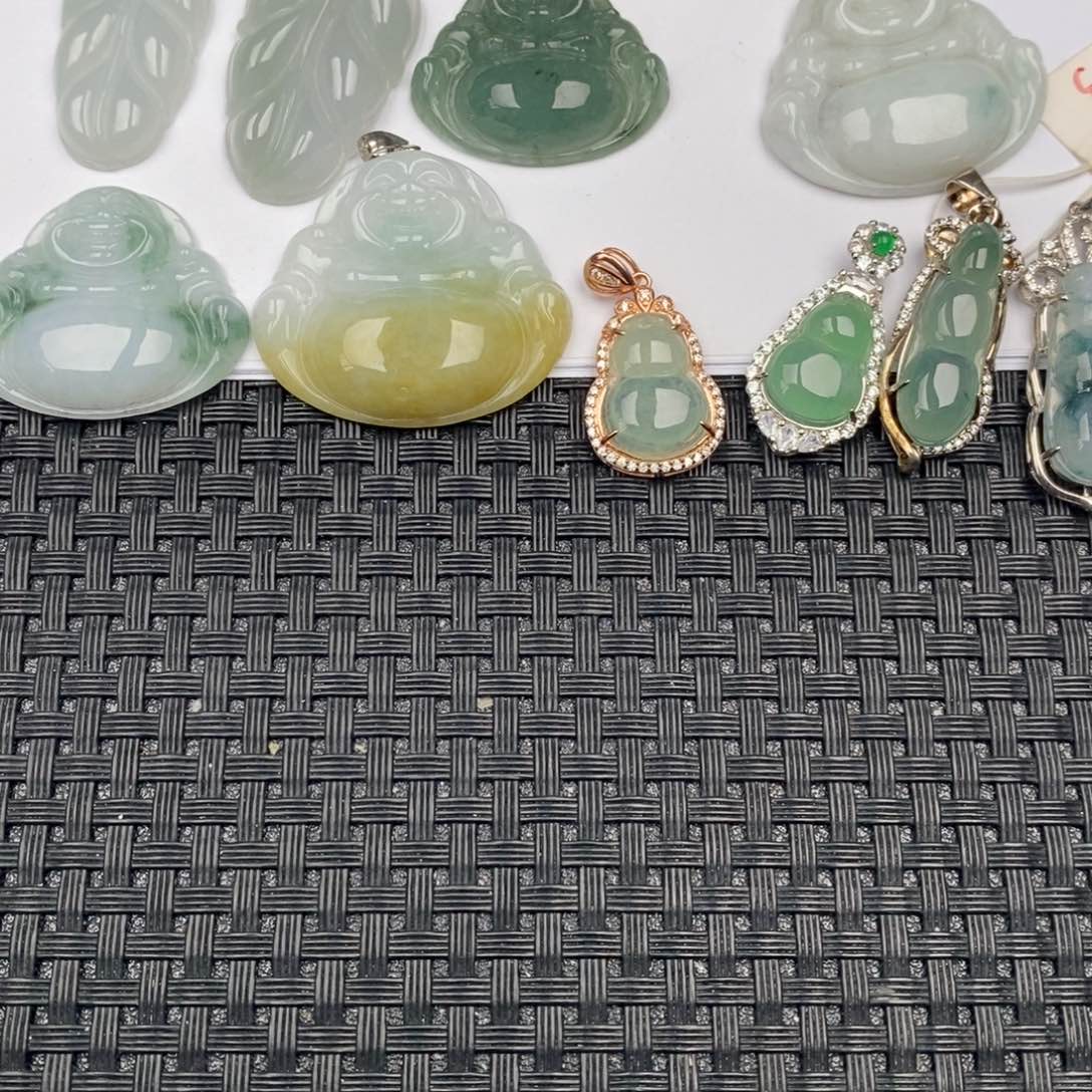 翡翠颈饰银S925镶嵌吊坠