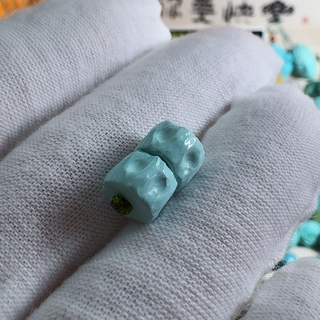 绿松石珠宝奇石未镶嵌原矿绿松石高瓷百香籽直切药片珠子对珠腰珠