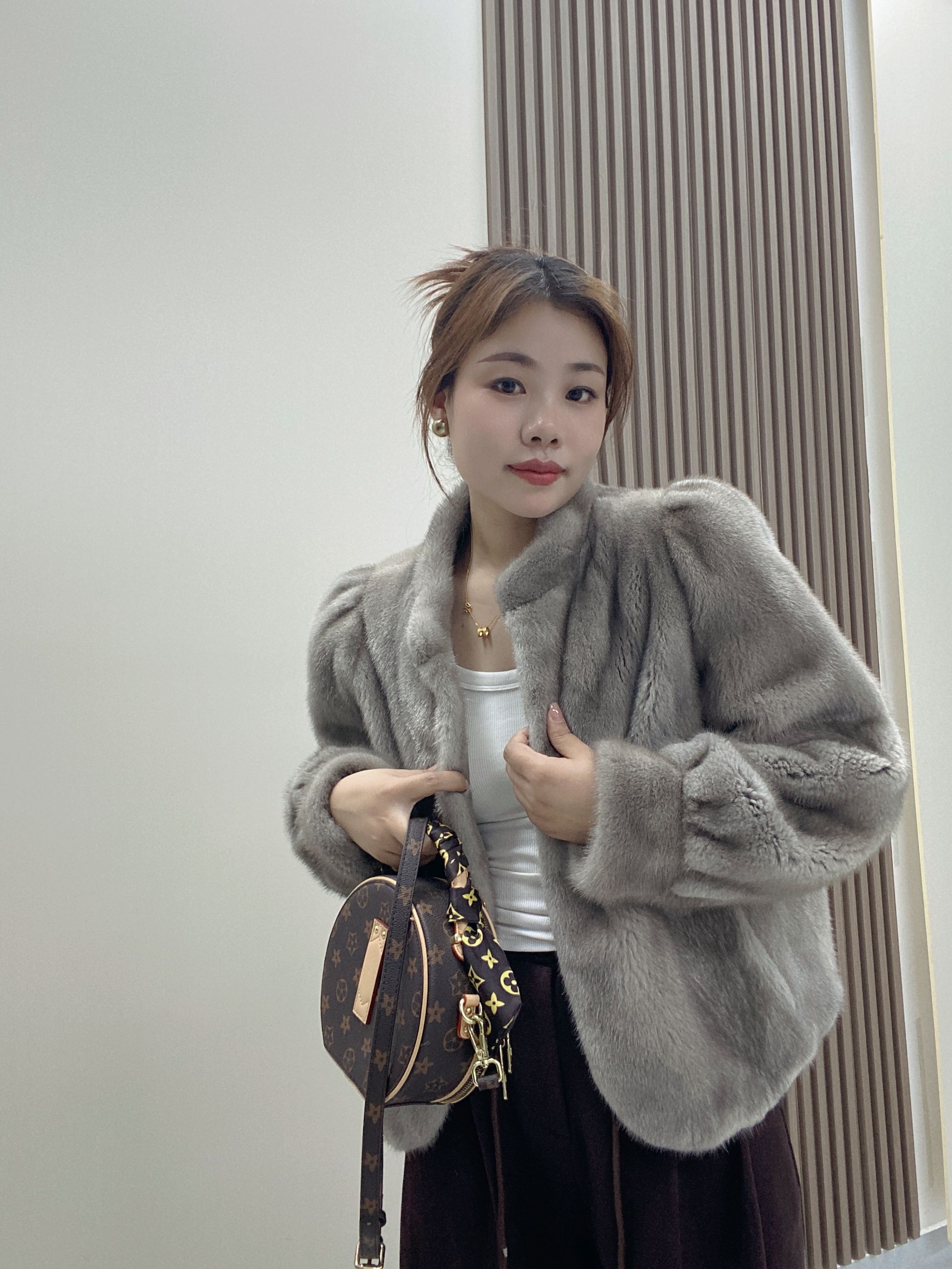 梵琴黛豪门千金！！皇冠进口丹麦整貂短二立领年轻时尚显瘦女外套