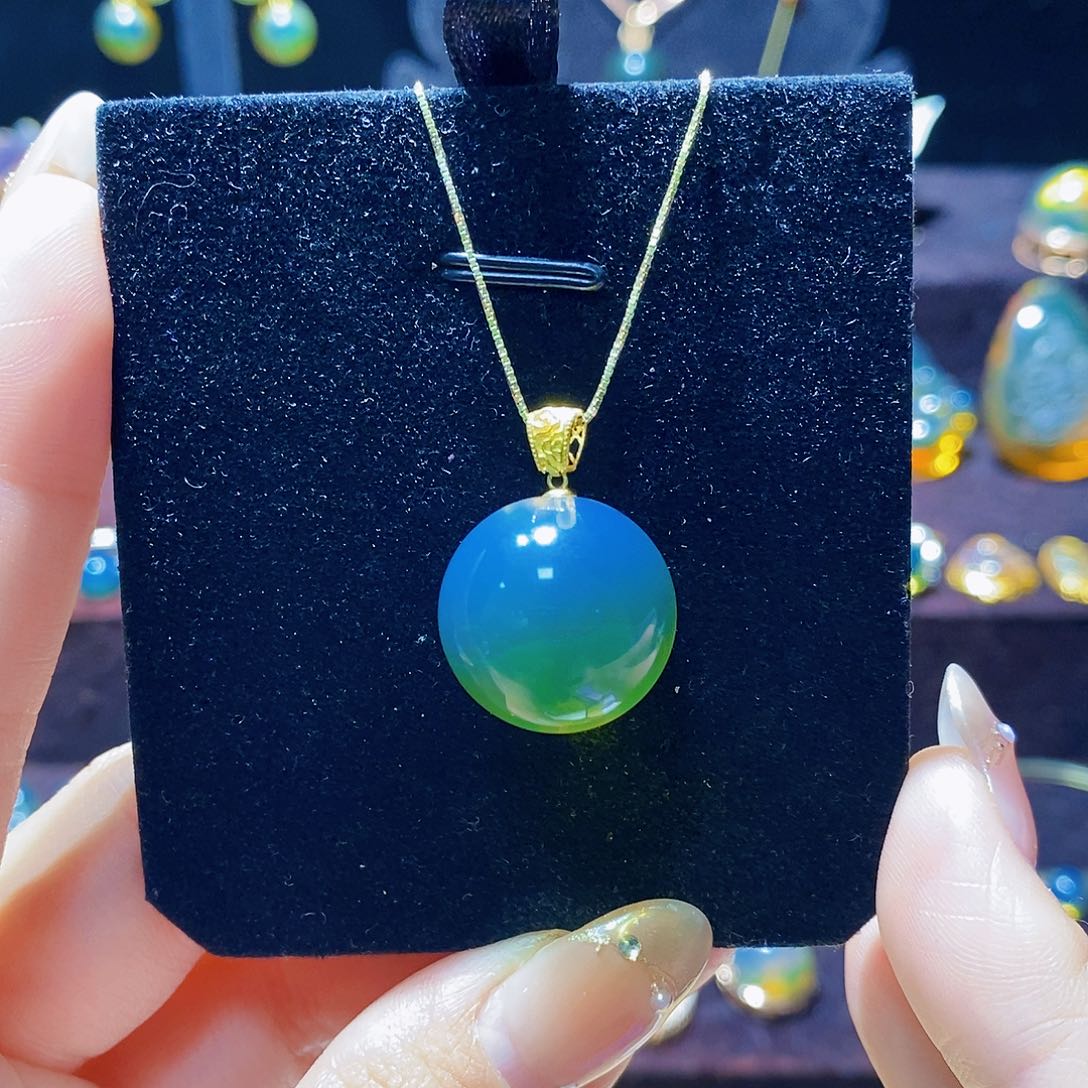 蓝珀颈饰18K金镶嵌吊坠18m