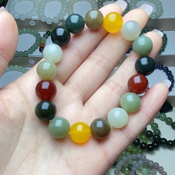 和田玉未镶嵌手串