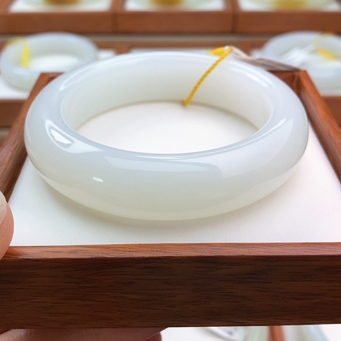 和田玉（白玉）手镯未镶嵌