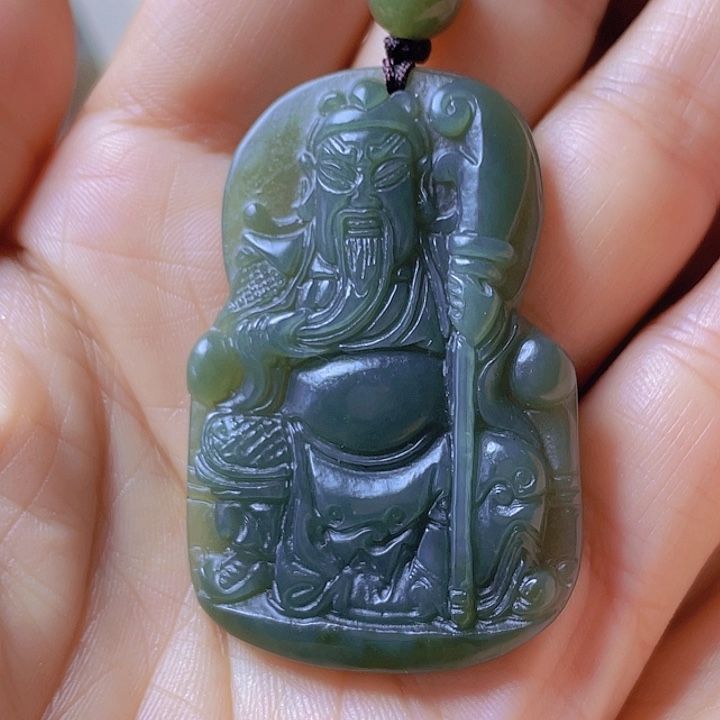 未镶嵌岫岩河磨玉（透闪石质玉）把件极*～