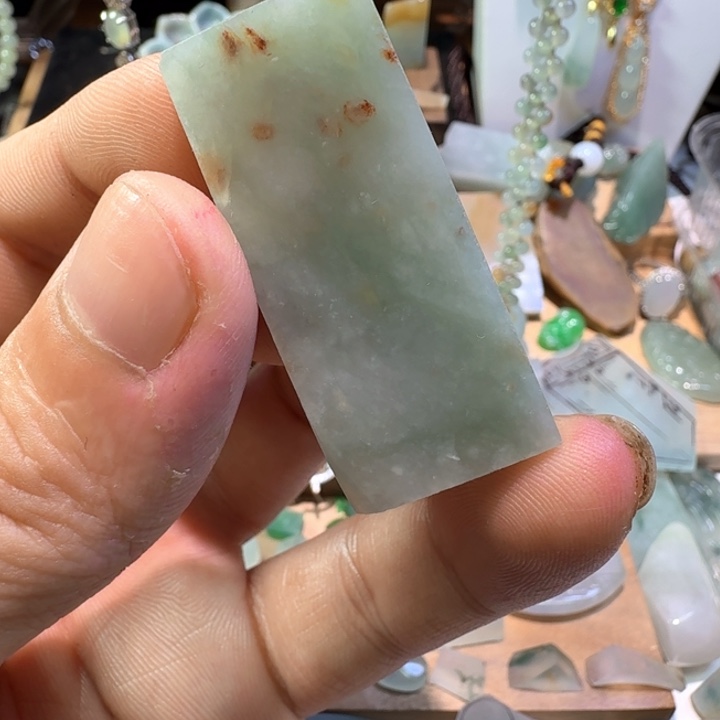 翡翠未镶嵌颈饰天然缅甸翡翠边角料