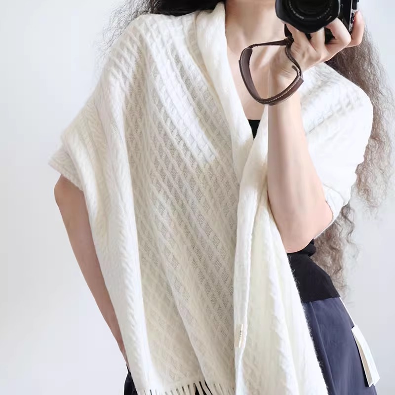 意大利鼎奢殿堂贵族 阿拉善山羊绒围巾秋冬绞花保暖大披肩外搭