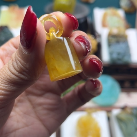 岫玉挂件未镶嵌我***欣挂件