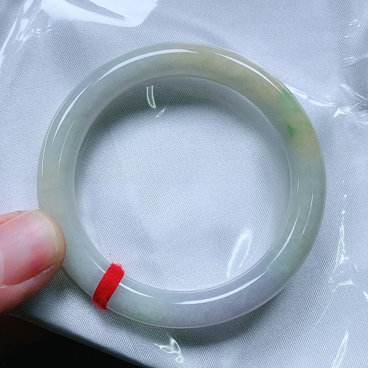 翡翠手镯未镶嵌翡翠手镯未镶嵌