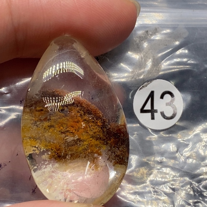 爱***头颈饰水晶未镶嵌水晶