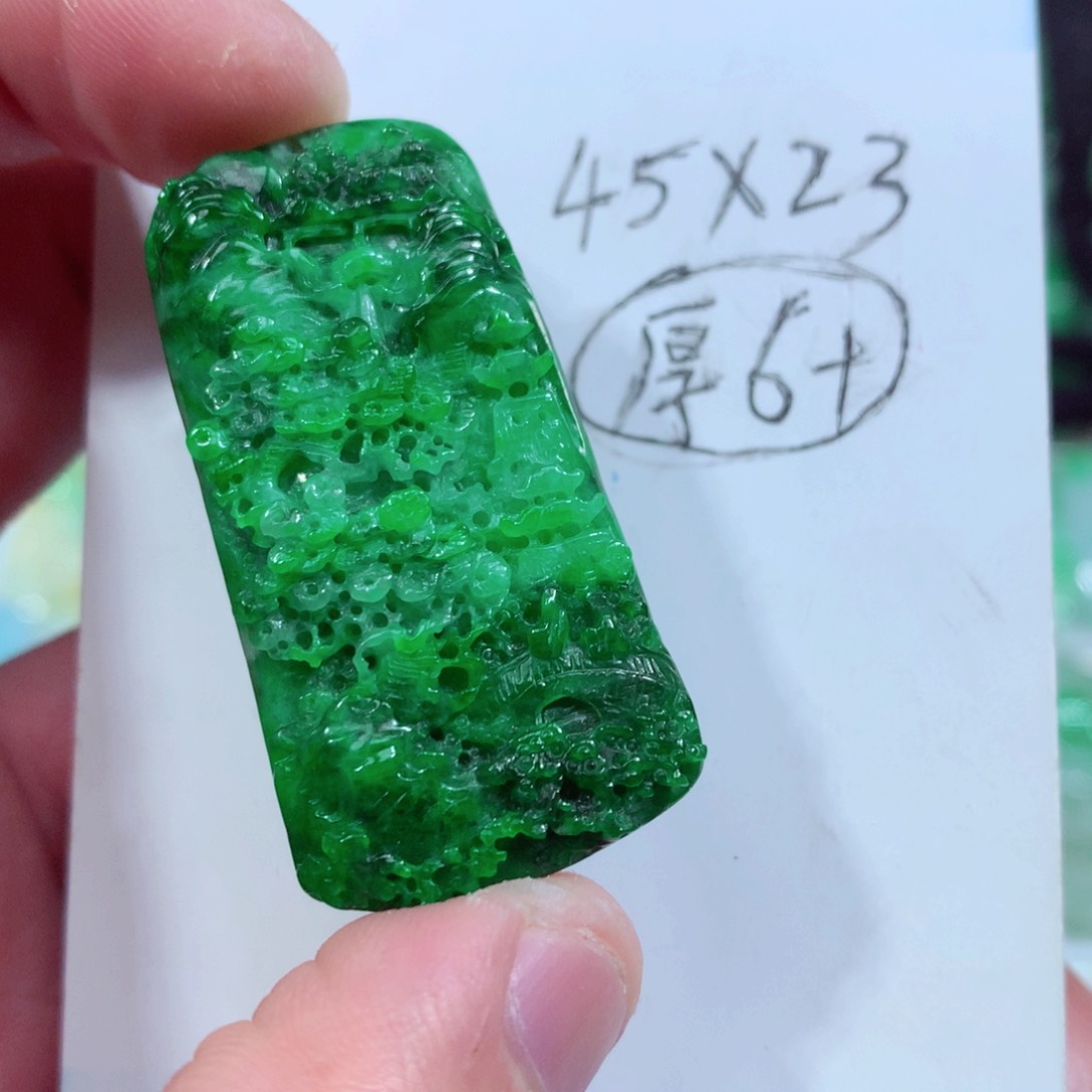 翡翠颈饰未镶嵌缅甸翡翠