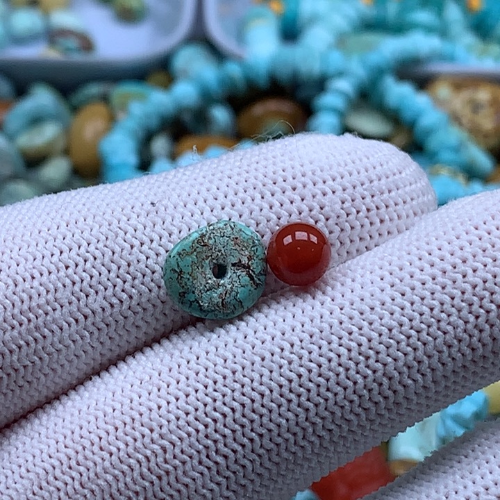 南红玛瑙未镶嵌珠宝奇石