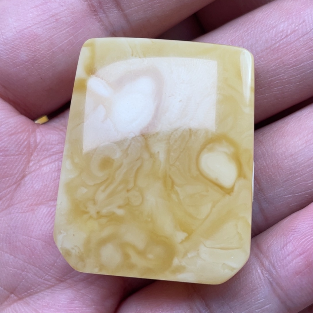 蜜蜡裸石未镶嵌微瑕