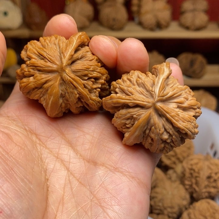 石***.文玩核桃把件文玩