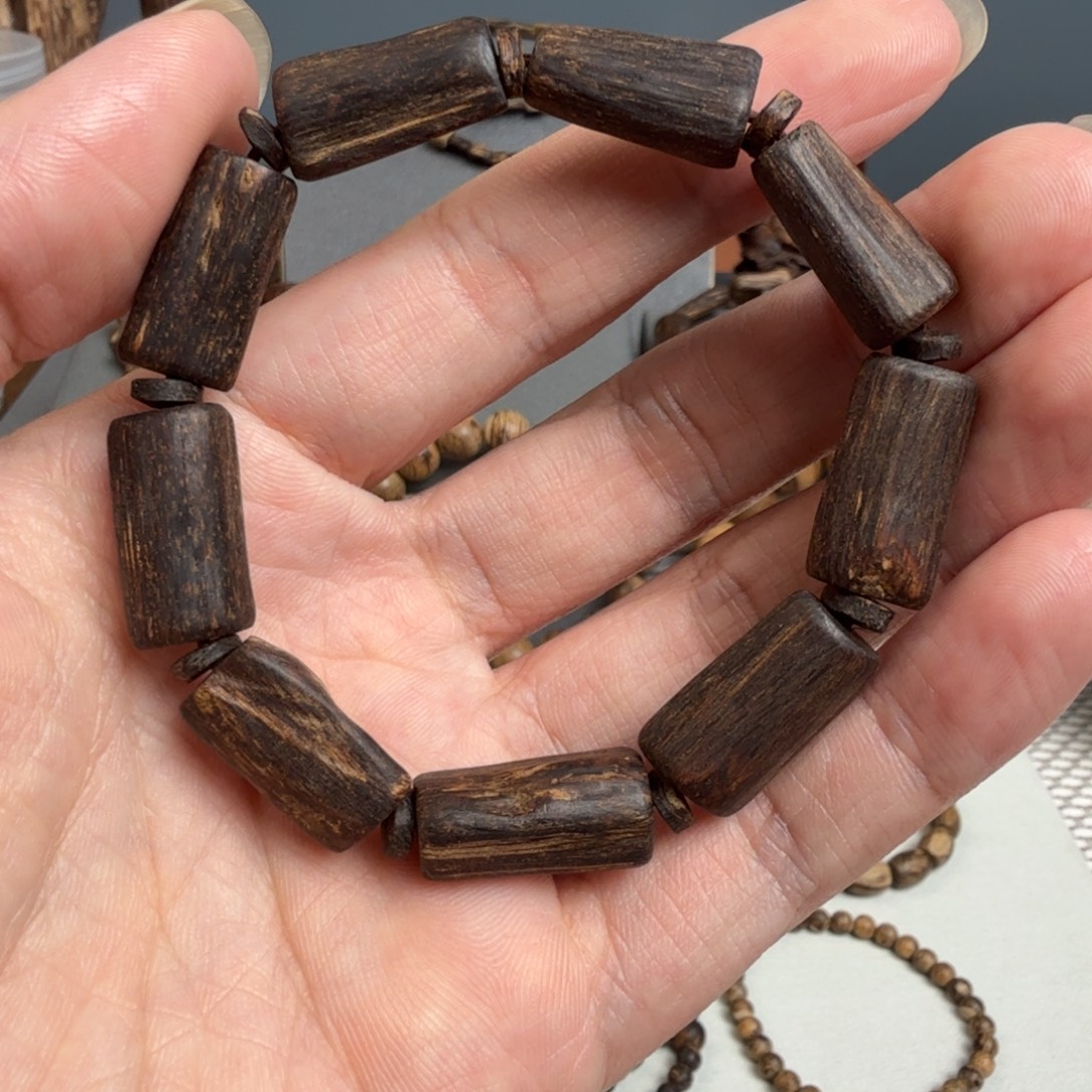 沉香沉香碎屑文莱黑棋沉水树心油软丝随型12.4克