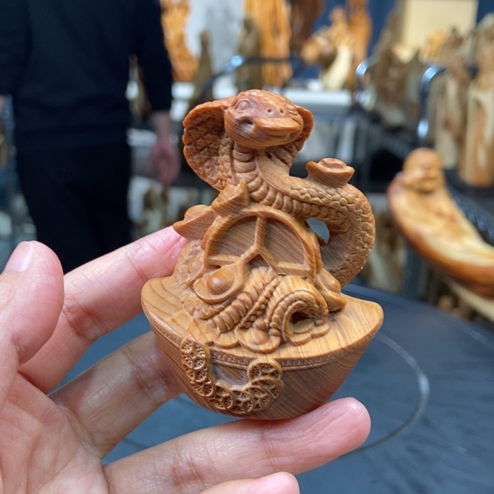 柏木（崖柏）手把件蛇