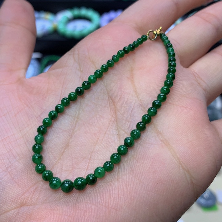 翡翠手链未镶嵌翡翠