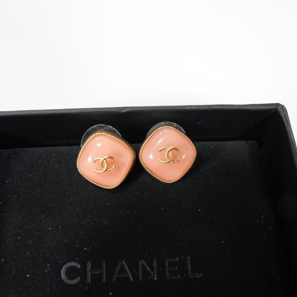 95新 Chanel/香奈儿 Chanel 粉色亚克力小耳钉