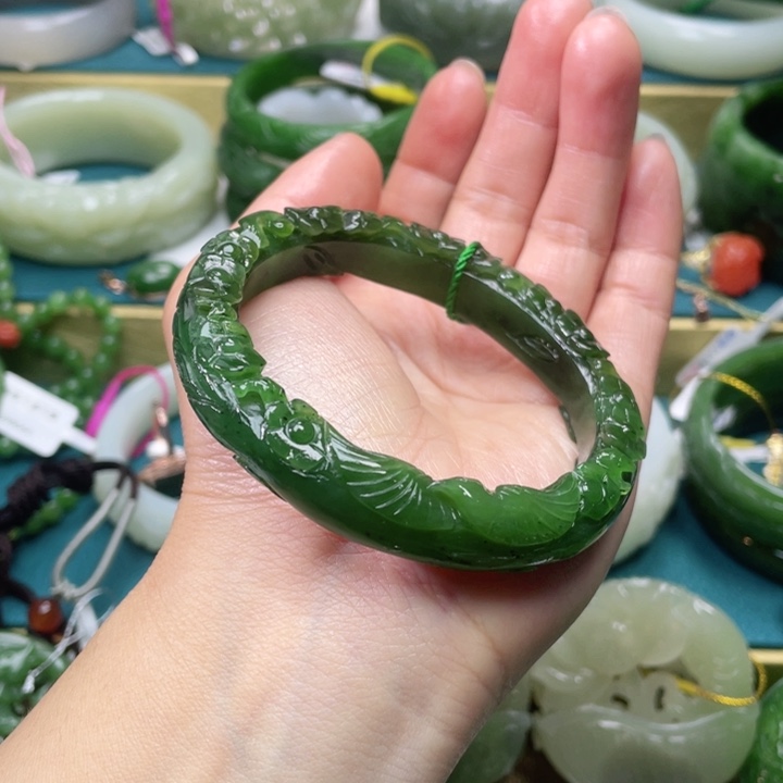 和田玉手镯57圈口 编号32未镶嵌