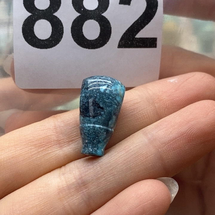 绿松石未镶嵌颈饰卫*华