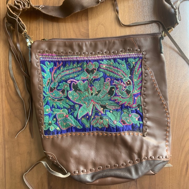 手工老绣辩绣斜跨筒包