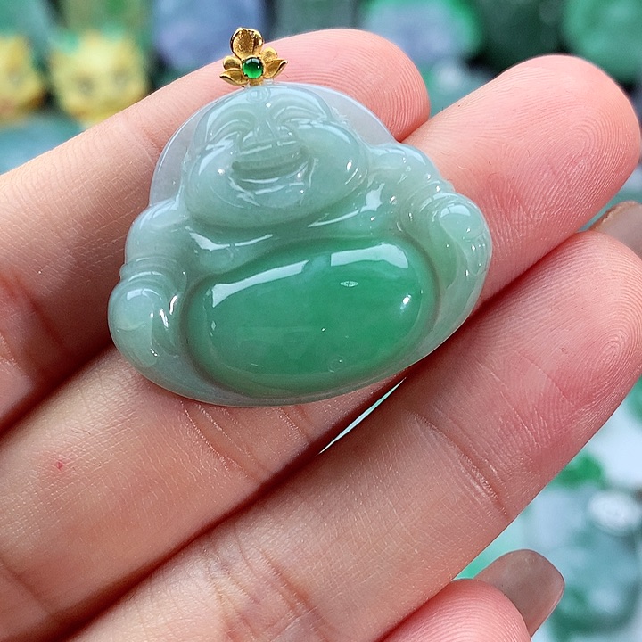 翡翠颈饰未镶嵌?****翡翠