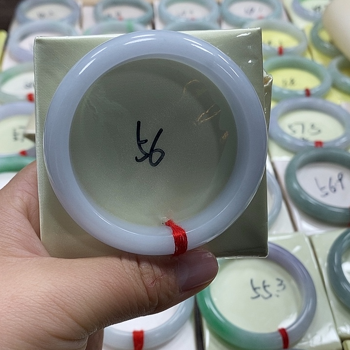 爱***己羽毛非金属L一物一图