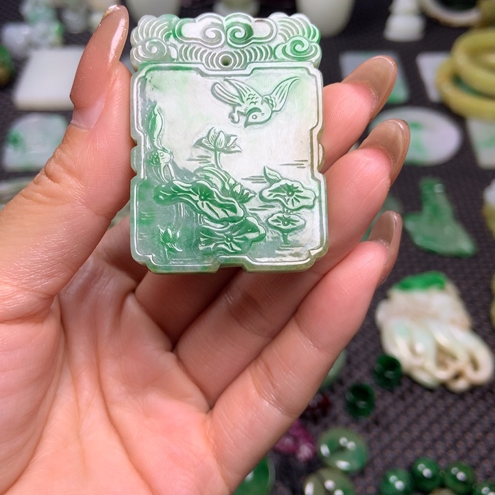 明***哥未镶嵌挂件翡翠清