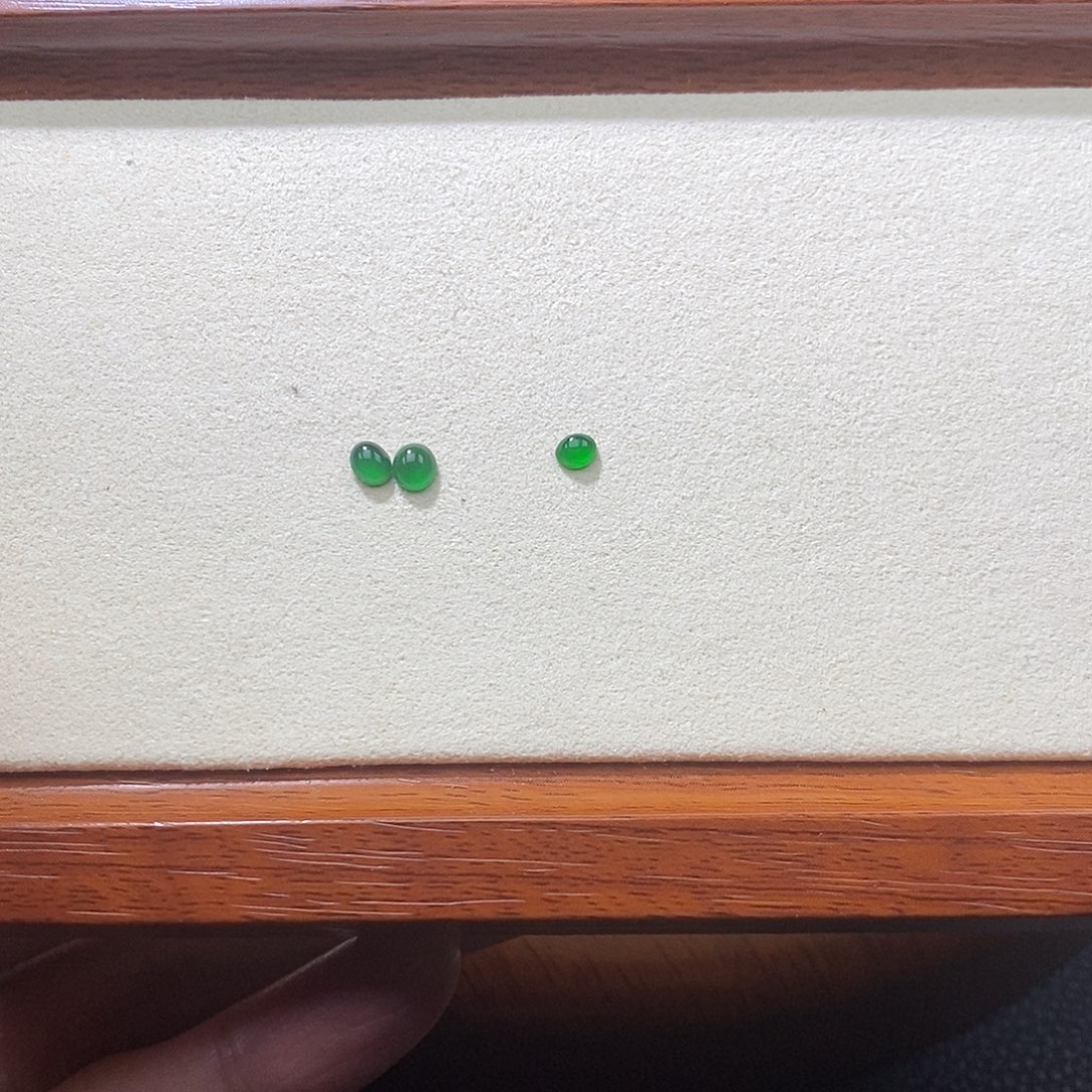 翡翠未镶嵌手串翡翠蛋面（多样性发其一）