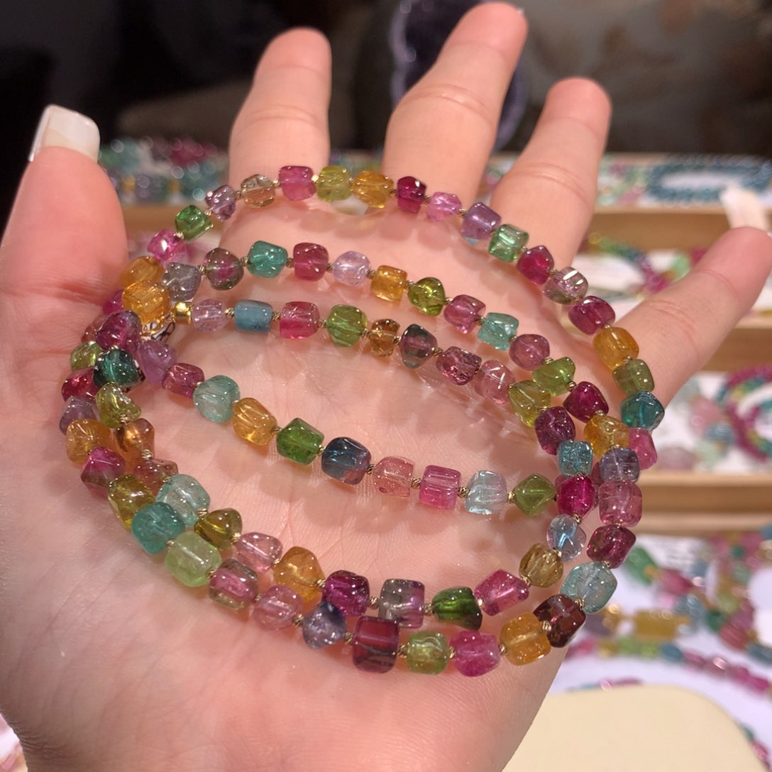 碧玺多样性发货一件未镶嵌