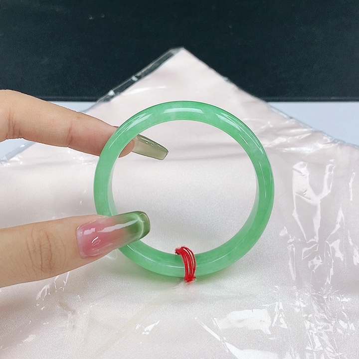 翡翠未镶嵌手镯圈51.6，05022