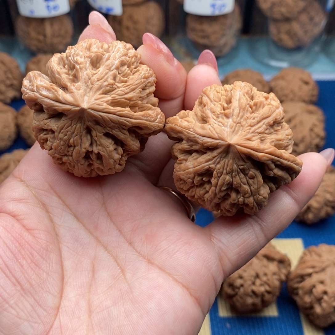 諨***文玩核桃把件粗筋45