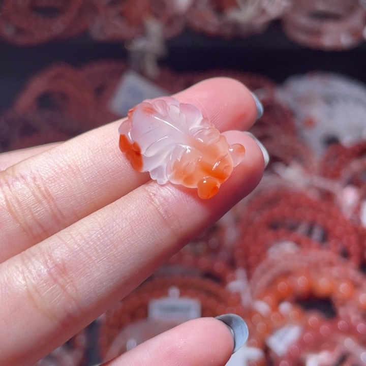 南红玛瑙未镶嵌金鱼1302打孔备注