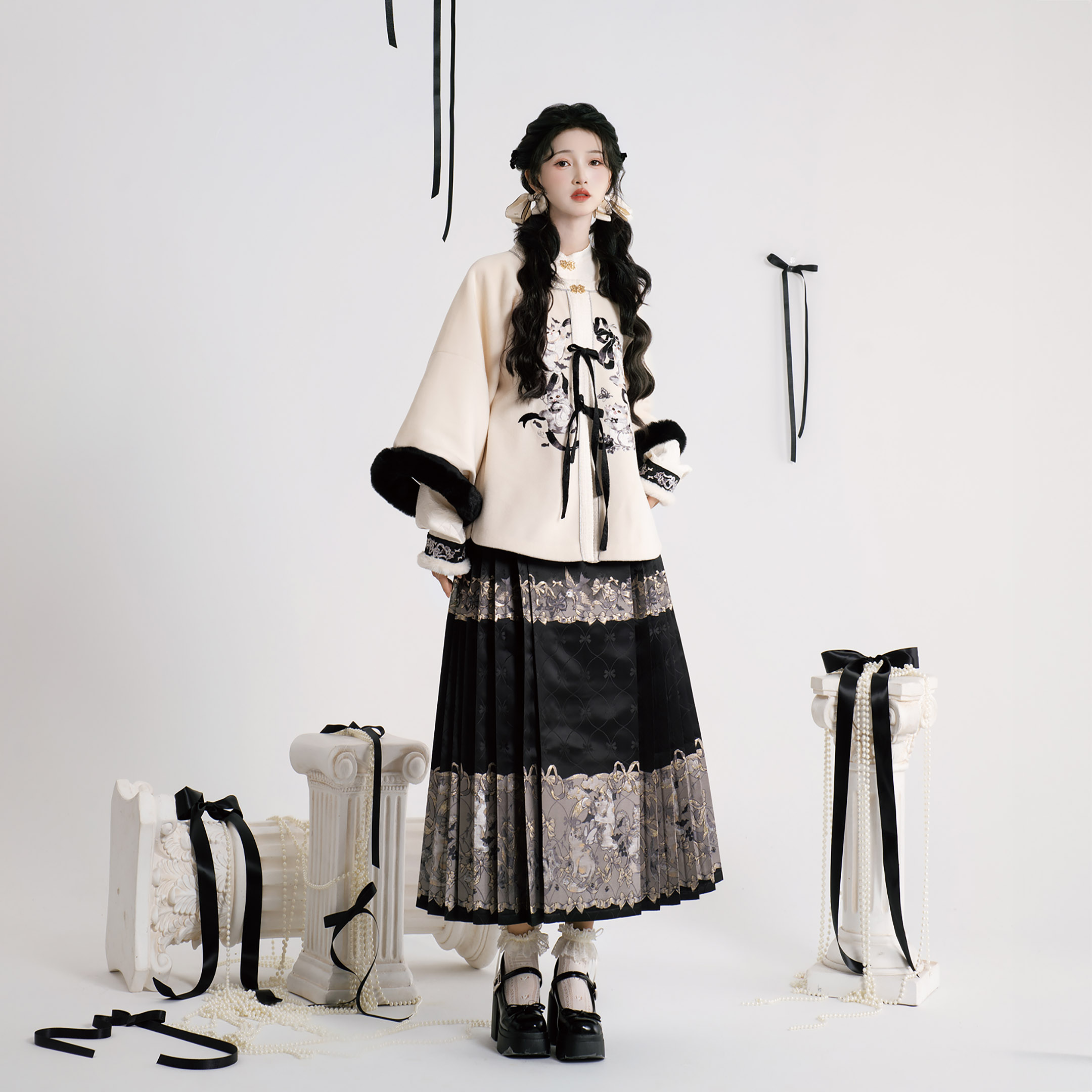 静还决 黑白猫猫  原创明制汉服秋冬款方领半袖弓袋袖马面裙套装