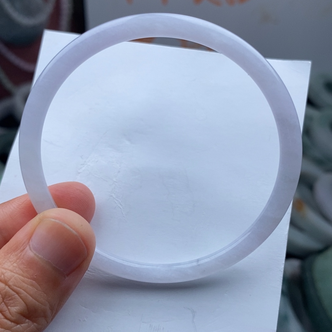 翡翠手镯未镶嵌叮当