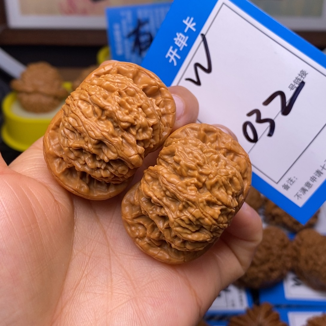 文玩核桃把件43至尊虎032号