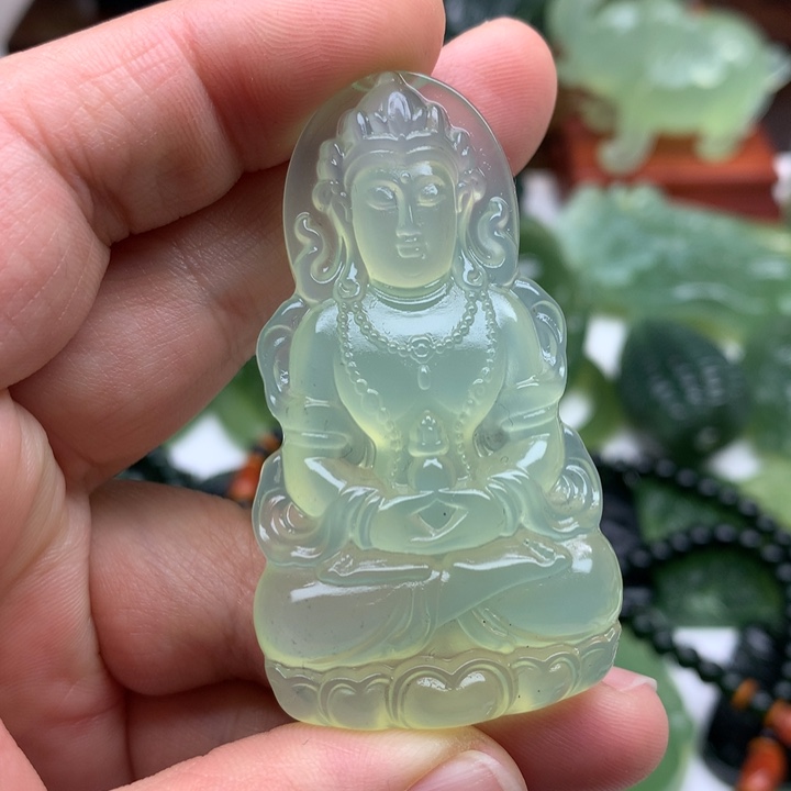 蛇纹石玉颈饰未镶嵌