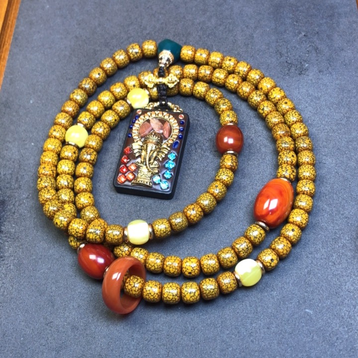 星月菩提吊坠陇****鸽星月